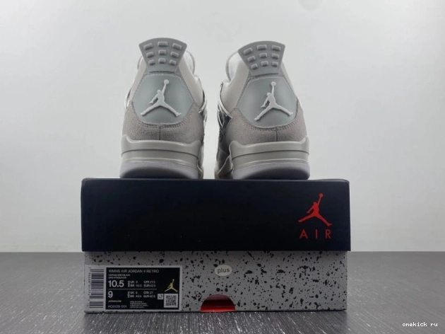 Rep Onekick 4 Frozen Air Moments Jordan AQ9129-001 0614